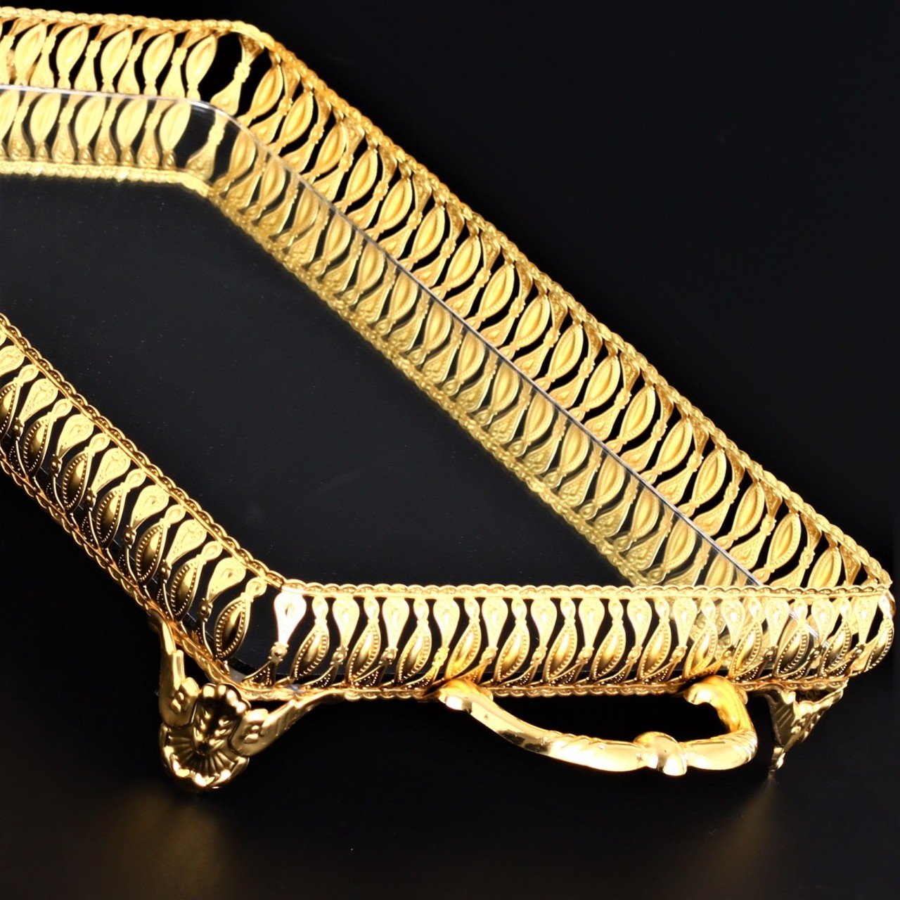 Karaca Köşeli Kulplu Metal Aynalı Tepsi - Gold
